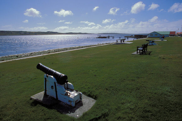 Falklands Stanley GB Canons 2_8